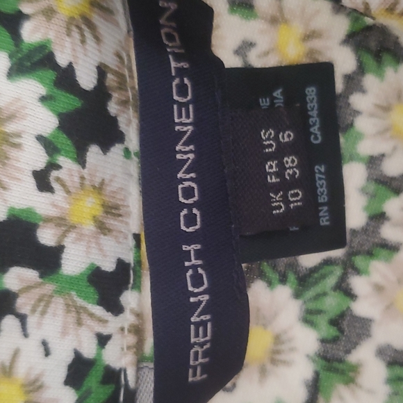 French connection size 6 floral body con dress with keyhole closure at neck - Picture 2 of 6